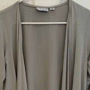 Cardigan Light Gray Hi-Lo Hem, Women’s Size small (oversized)